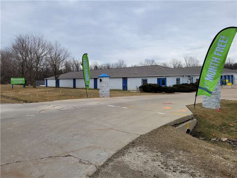 Extra Space Storage facility on 17505 W Liberty Ln - New Berlin, WI