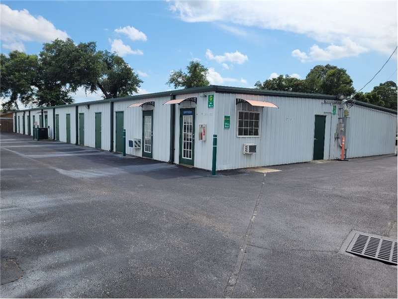 Extra Space Storage facility on 5515 Woodbine Rd - Pace, FL