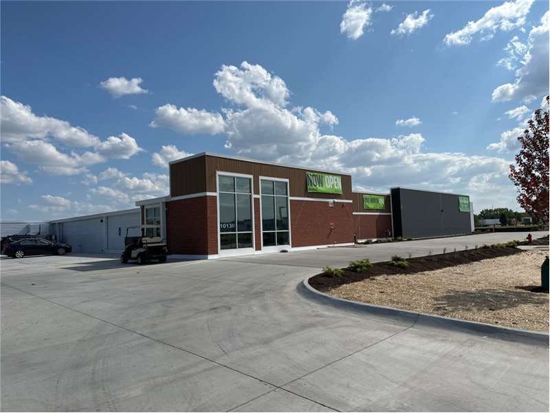 Extra Space Storage facility on 10130 Mid Rivers Mall Dr - St Peters, MO