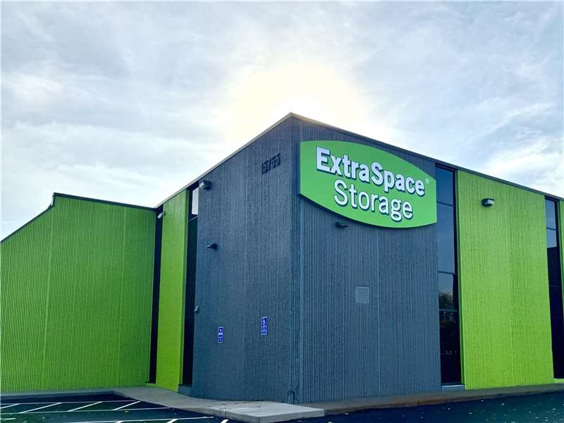 Extra Space Storage facility on 15755 32nd Ave N - Plymouth, MN