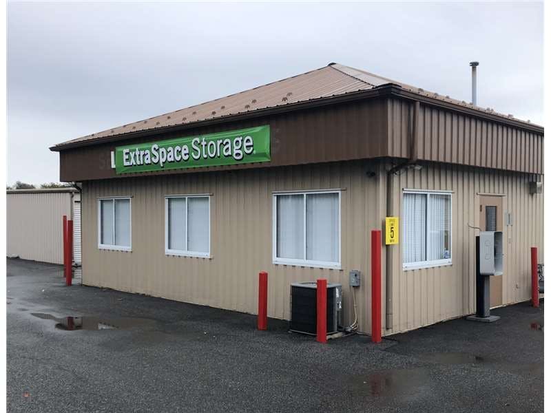 Extra Space Storage facility on 1 Andrews Ln - Chester, NY