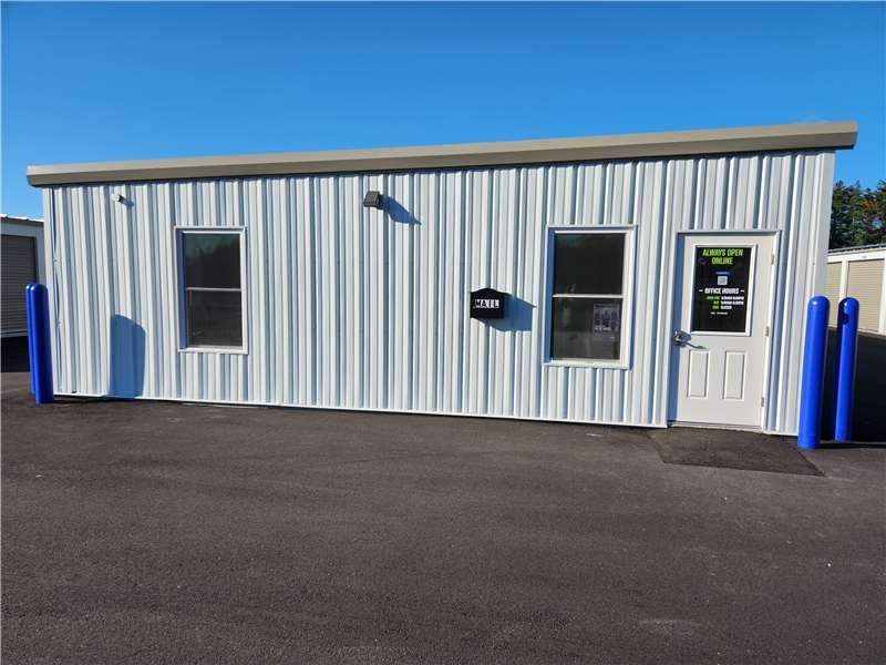 Extra Space Storage facility on 627 Sand Rd - Pembroke, NH