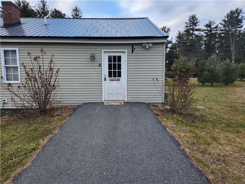 Extra Space Storage facility on 258 Proctor Hill Rd - Hollis, NH