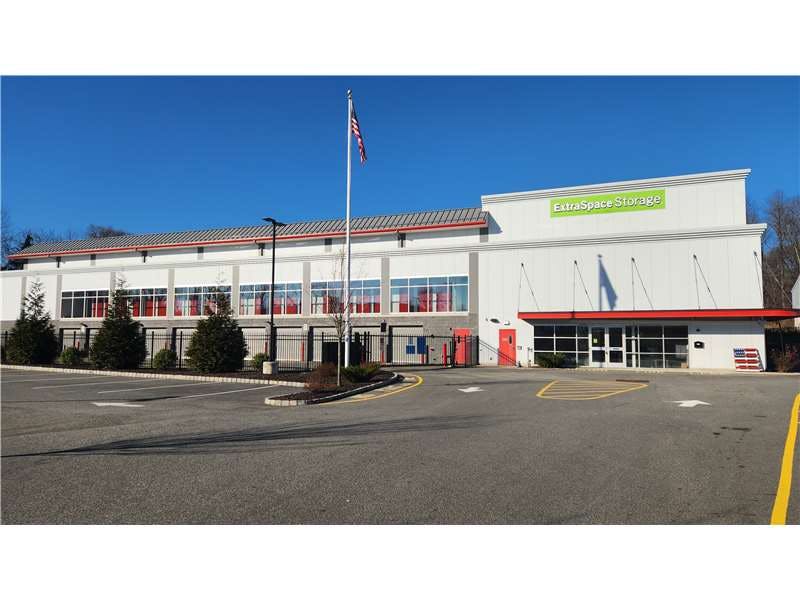 Extra Space Storage facility on 352 Main Rd - Montville, NJ