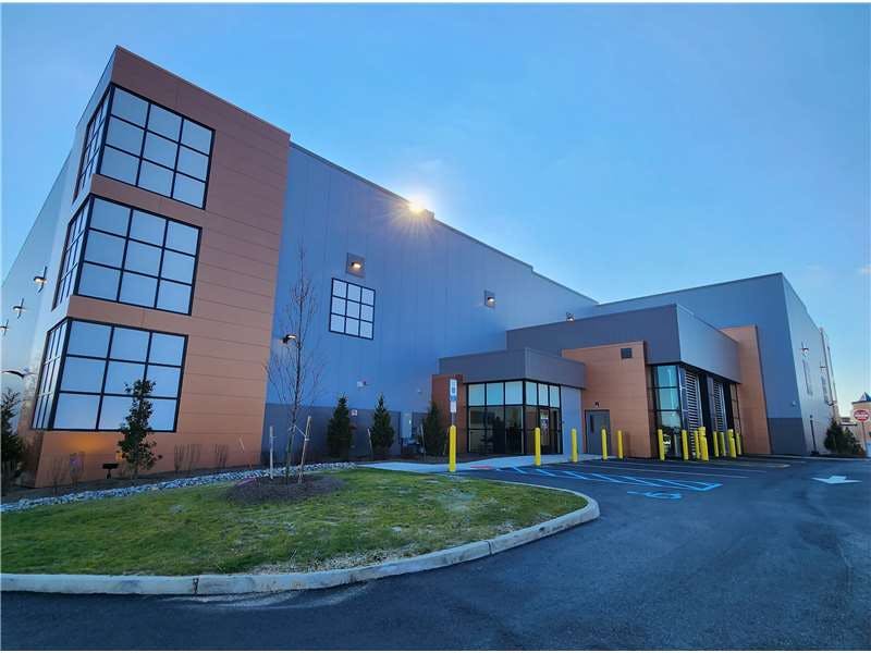 Extra Space Storage facility on 650 New York Ave - Trenton, NJ