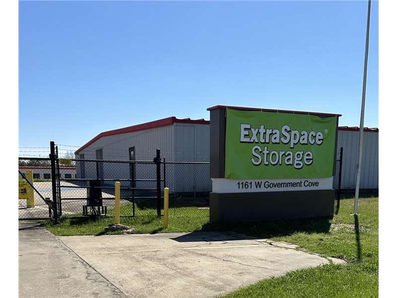 Extra Space Storage facility on 1661 W Government Cv - Brandon, MS