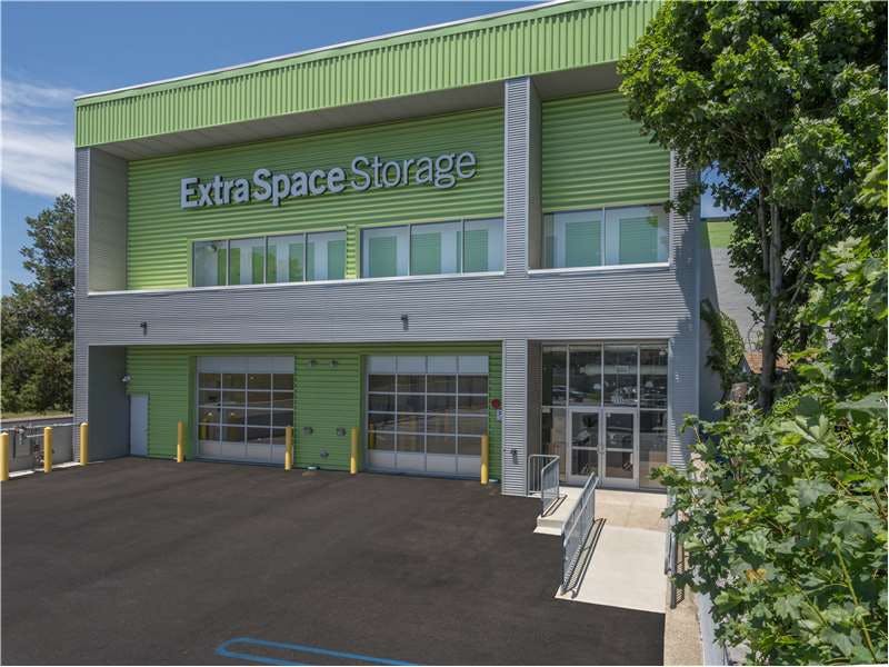 Extra Space Storage facility on 1150 Broadway - Hewlett, NY