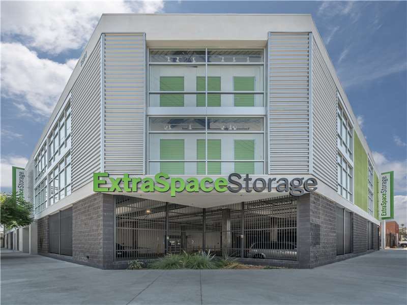 Extra Space Storage facility on 3801 Broadway Pl - Los Angeles, CA