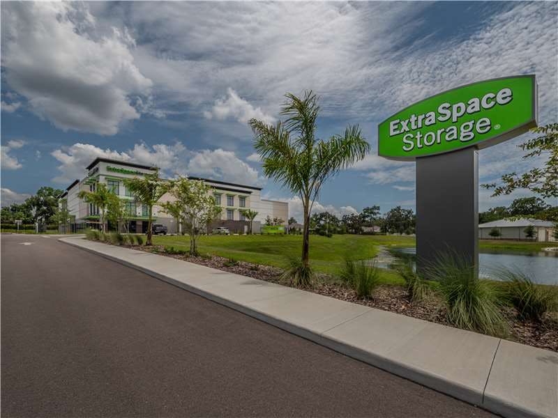 Extra Space Storage facility on 13665 Fishhawk Blvd - Lithia, FL
