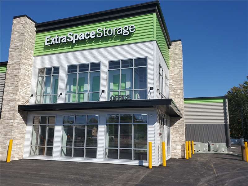 Extra Space Storage facility on 101 Clarkson Rd - Ellisville, MO