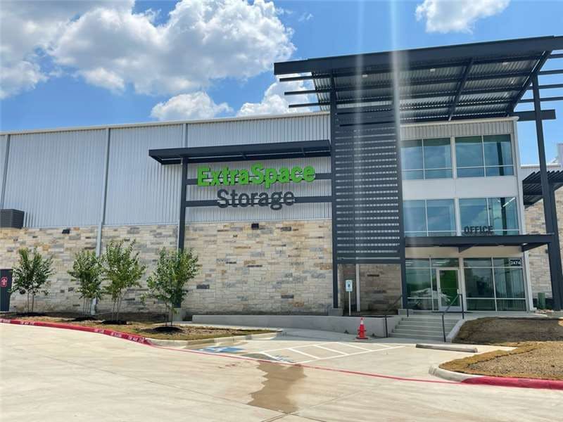 Extra Space Storage facility on 2474 Earl Rudder Fwy S - College Station, TX