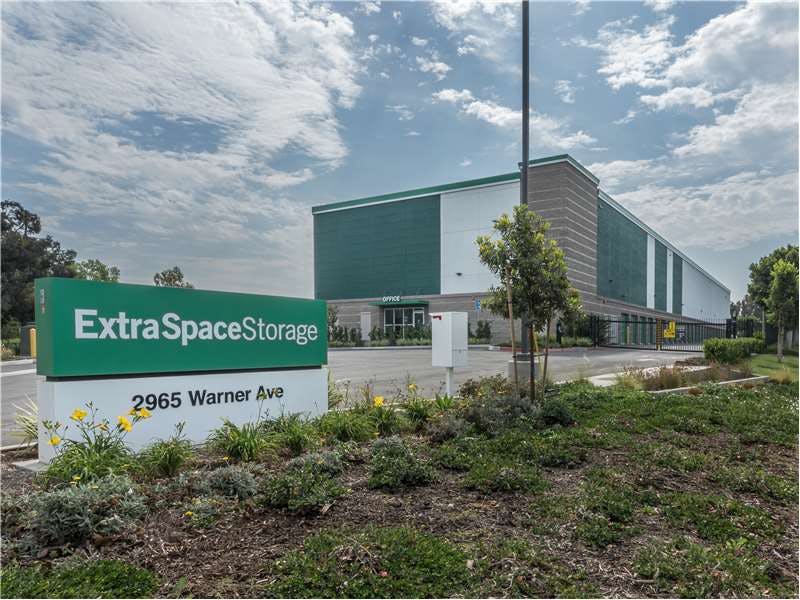 Extra Space Storage facility on 2965 Warner Ave - Irvine, CA