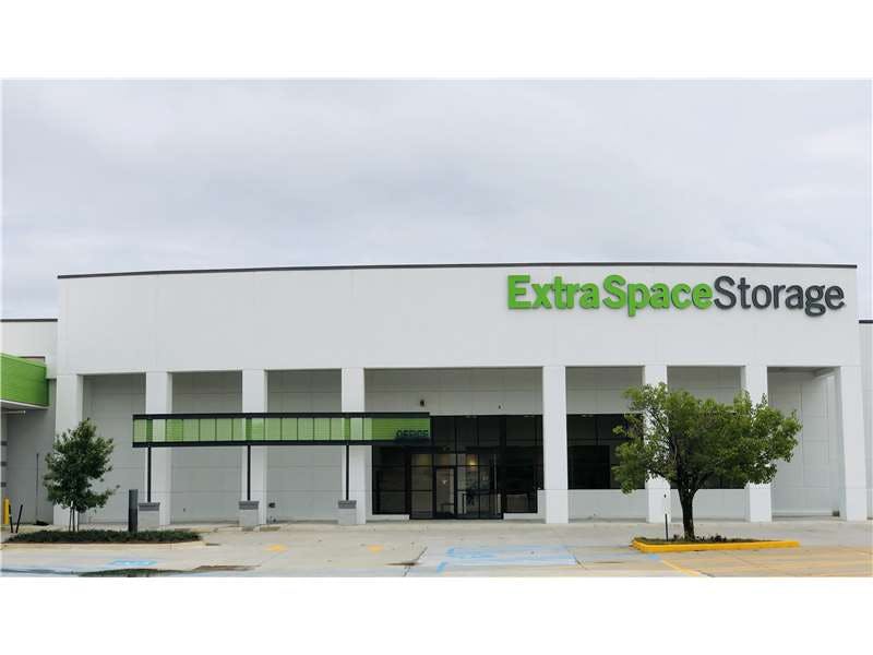 Extra Space Storage facility on 6240 Old Canton Rd - Jackson, MS