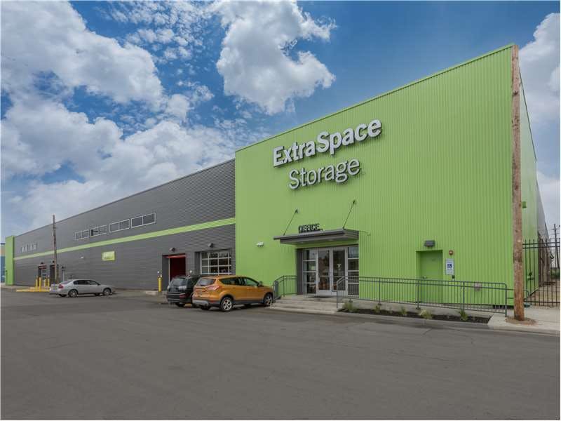 Extra Space Storage facility on 1331 S 55th Ct - Cicero, IL