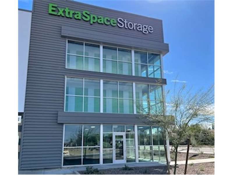 Extra Space Storage facility on 4550 E Pecos Rd - Gilbert, AZ