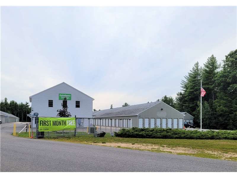 Extra Space Storage facility on 115 Whitehouse Rd - Somersworth, NH