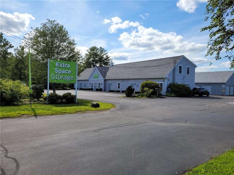 Extra Space Storage facility on 326 US Route 1 - York, ME