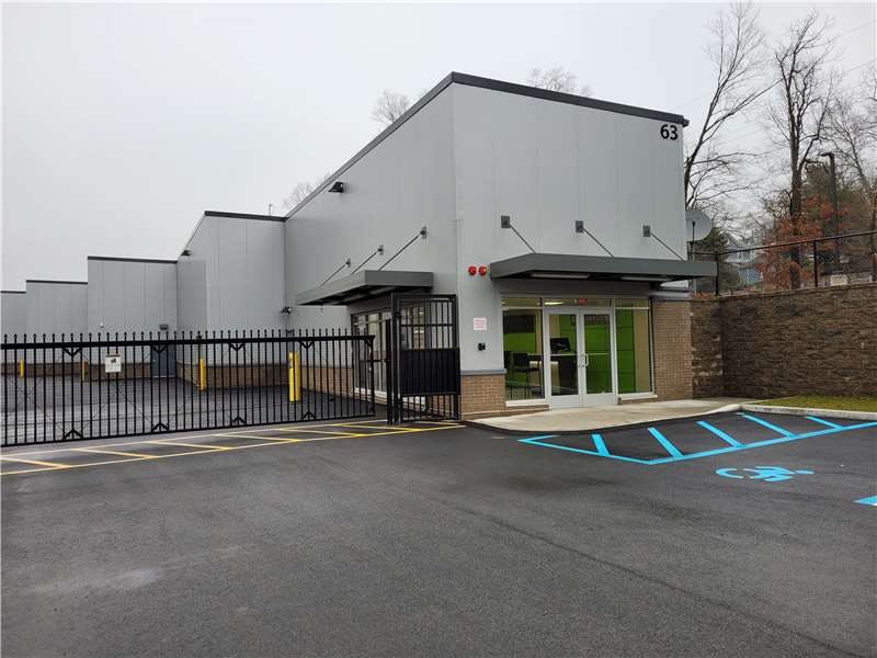 Extra Space Storage facility on 59 Hillside Ave - Pearl River, NY