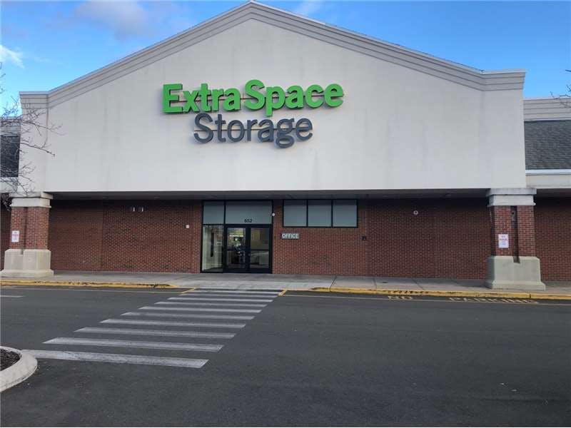 Extra Space Storage facility on 852 N Colony Rd - Wallingford, CT