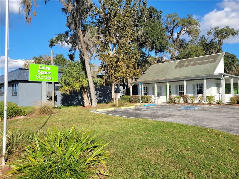 Extra Space Storage facility on 7294 Broad St - Brooksville, FL