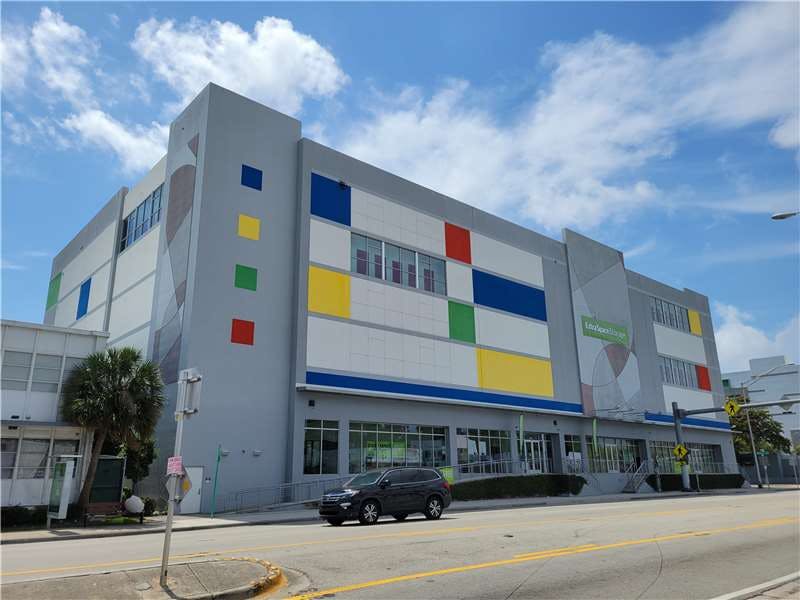 Extra Space Storage facility on 1100 NE 79th St - Miami, FL