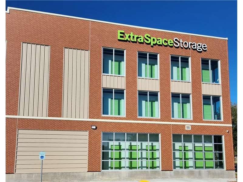 Extra Space Storage facility on 6750 Franklin Ave - New Orleans, LA