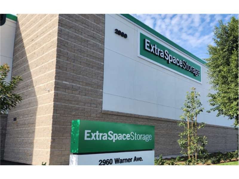 Extra Space Storage facility on 2960 Warner Ave - Irvine, CA