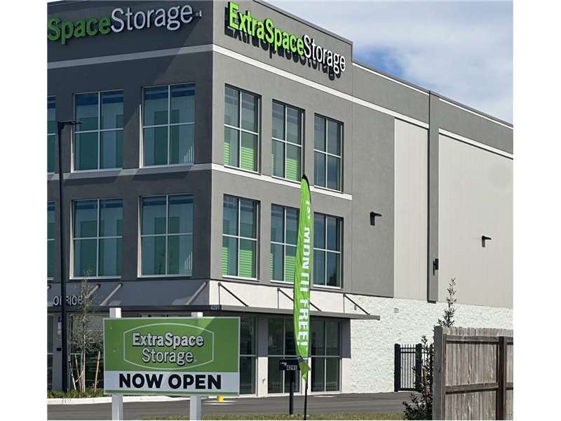 Extra Space Storage facility on 4291 Wallace Rd - Lakeland, FL