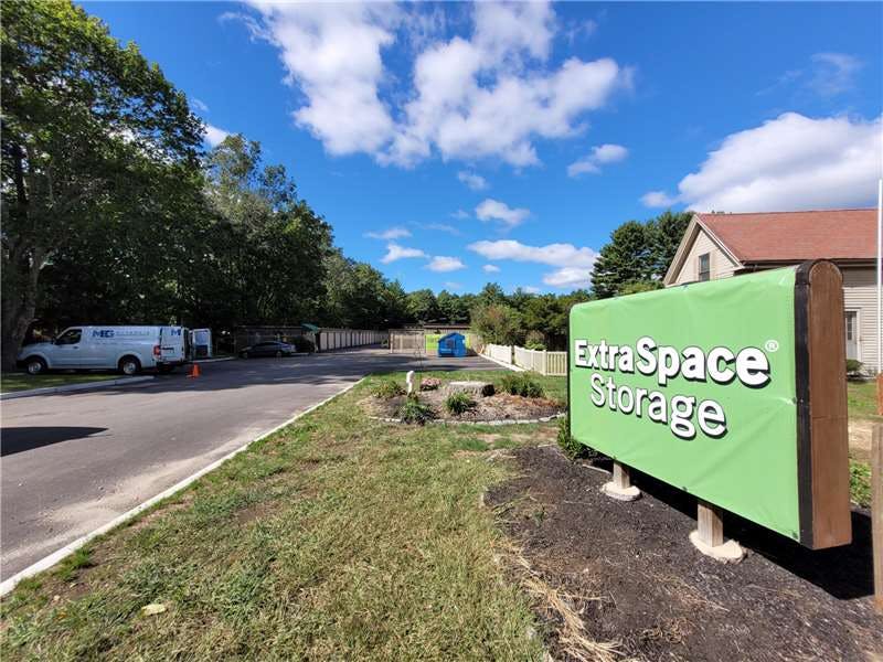 Extra Space Storage facility on 330 Old Oak St - Pembroke, MA
