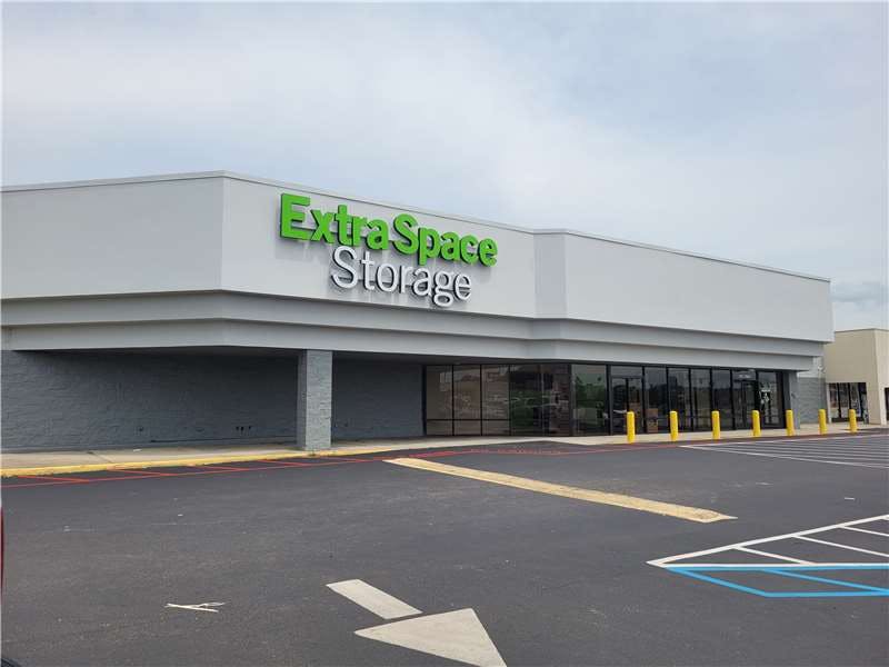 Extra Space Storage facility on 5441 Highway 90 W - Mobile, AL