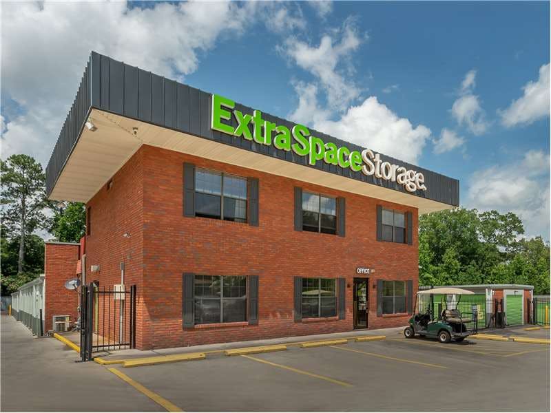 Extra Space Storage facility on 2376 Fairburn Rd - Douglasville, GA