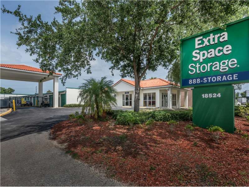 Extra Space Storage facility on 18524 US Hwy 19 N - Clearwater, FL
