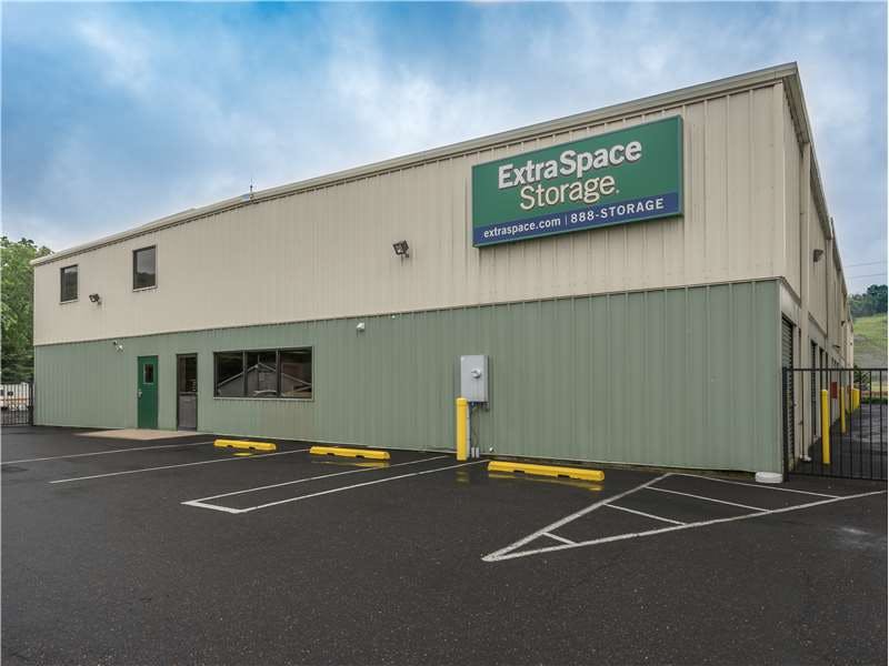 Extra Space Storage facility on 324 Dartmouth Dr - East Stroudsburg, PA