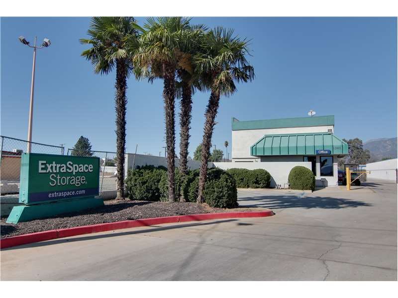 Extra Space Storage facility on 1340 E 6th St - Beaumont, CA