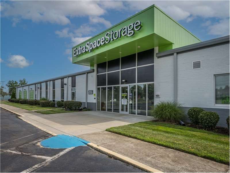 Extra Space Storage facility on 9601 Monroe Rd - Charlotte, NC