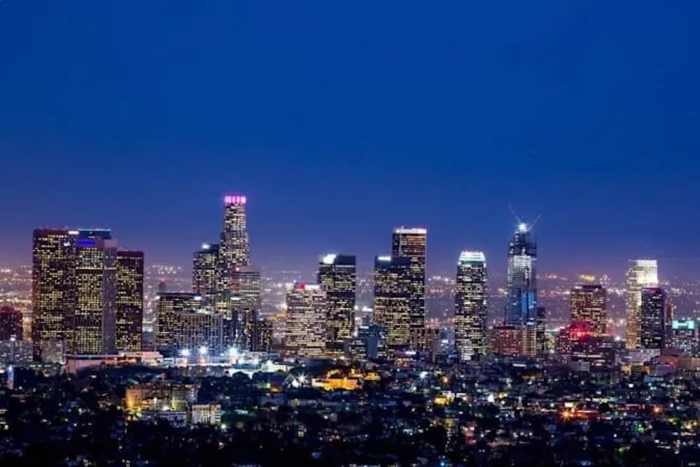 Article Image For: Best Neighborhoods in Los Angeles for Singles & Young Professionals