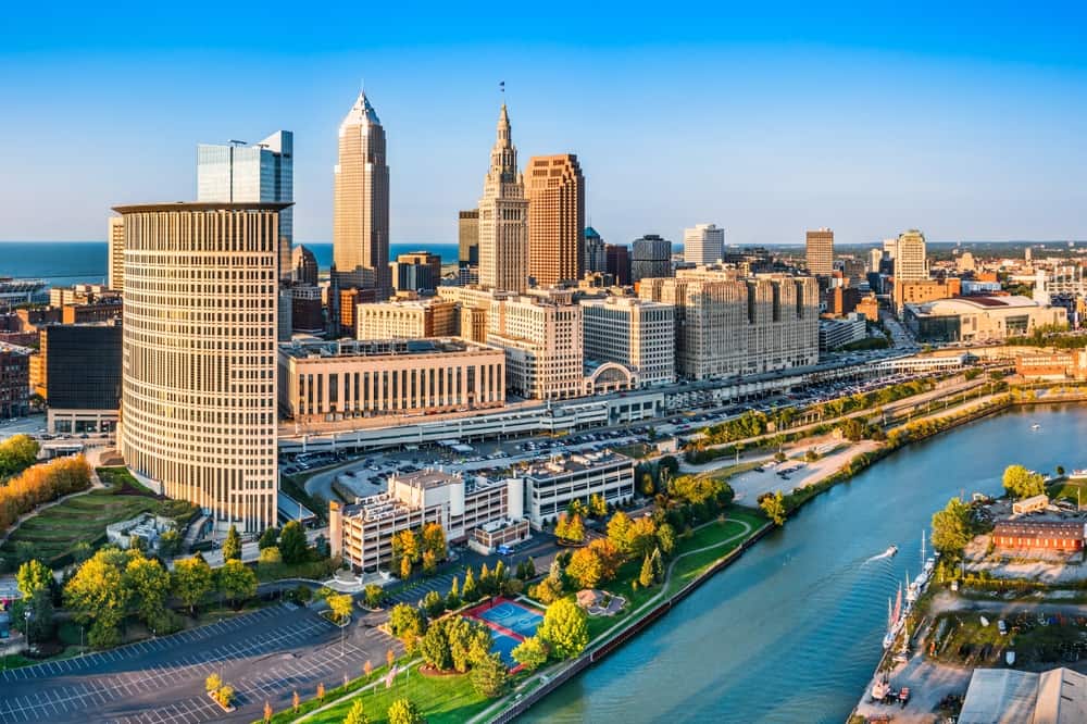 Skyline view of Cleveland, OH in daytime.