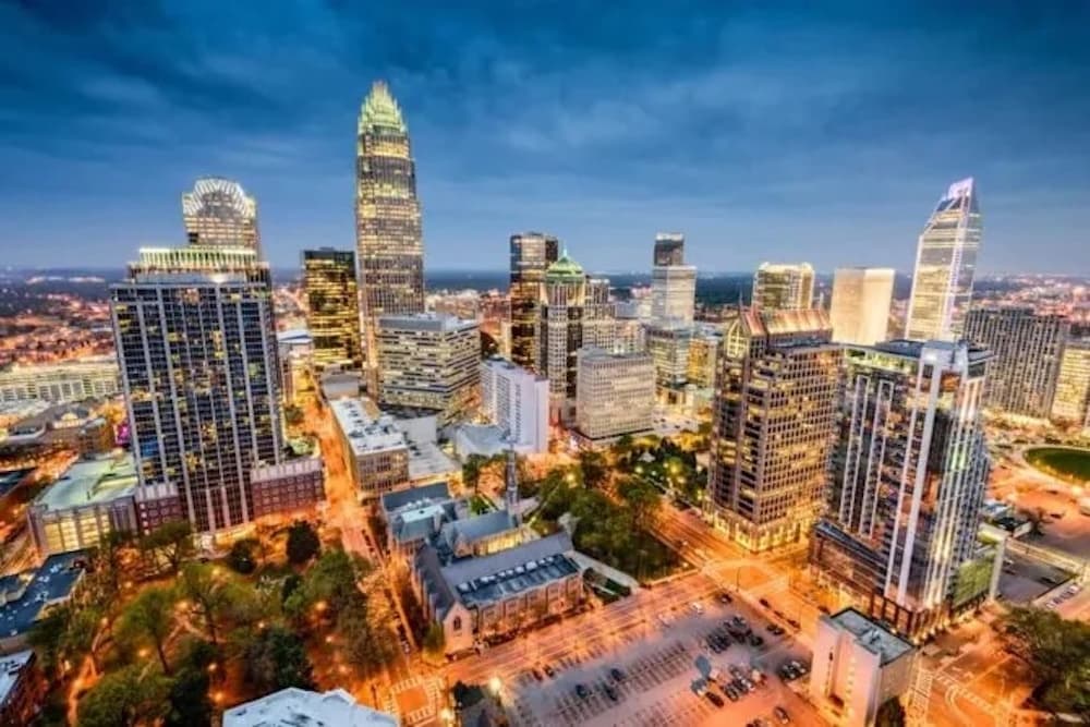 Article Image For: Best Neighborhoods in Charlotte for Singles & Young Professionals