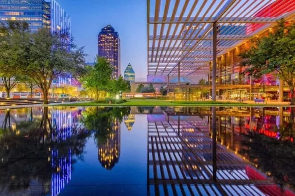Article Image For: Best Neighborhoods in Dallas for Singles & Young Professionals