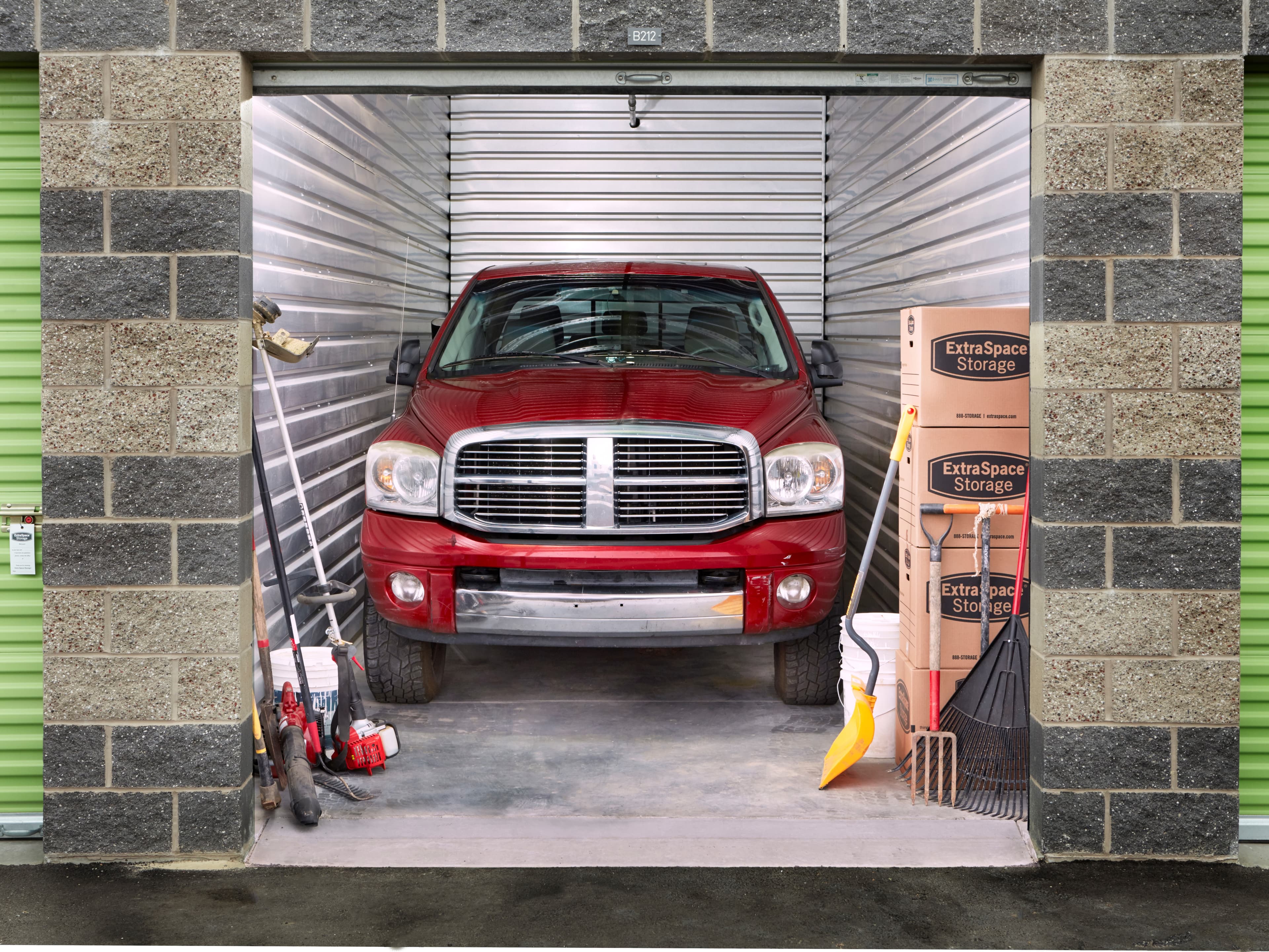 Commercial Vehicle Storage | Extra Space Storage