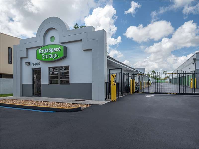 Storage Units in Miami, FL at 9400 Sunset Dr Extra Space Storage