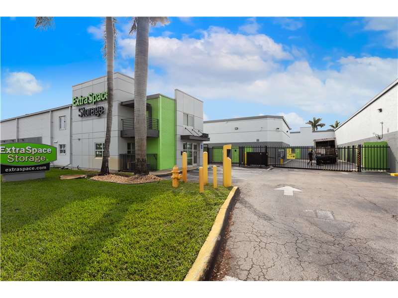 Storage Units in Miami, FL at 8900 NW 12th St Extra Space Storage