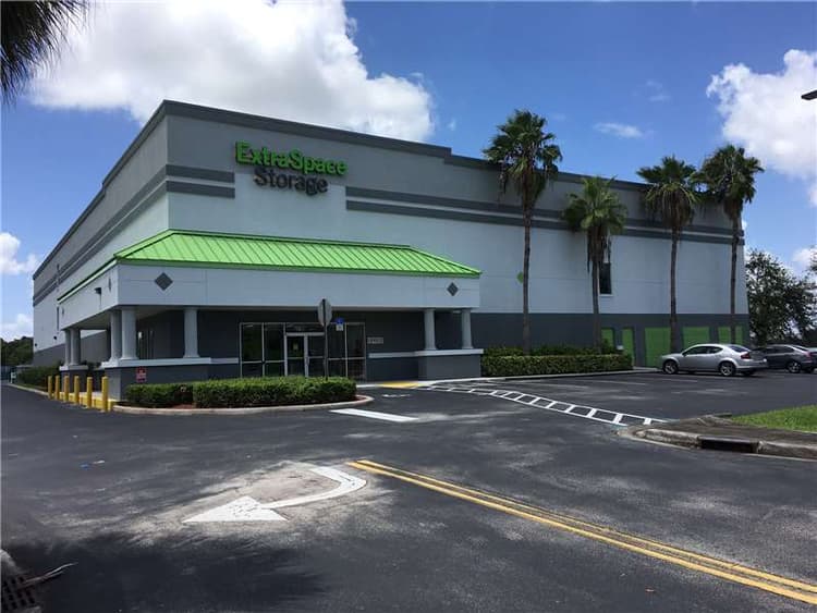 Storage Units in Fort Lauderdale, FL at 5201 NW 31st Ave Extra Space