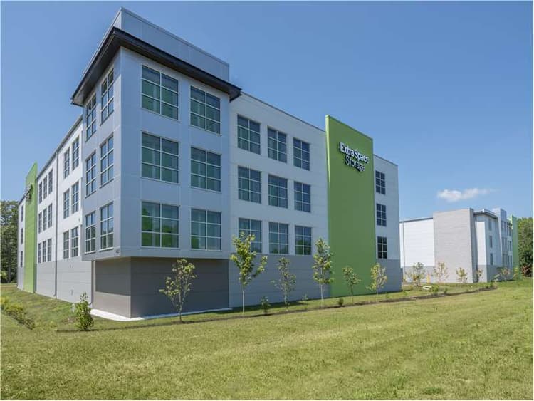 Storage Units in White Plains, MD at 4625 Joyce Pl Extra Space Storage