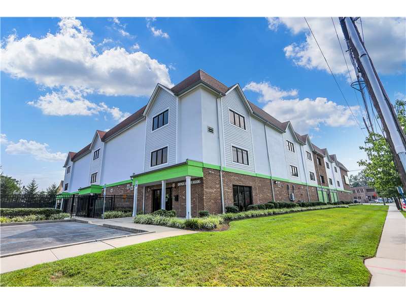 Storage Units in Hackensack, NJ at 260 Railroad Ave Extra Space Storage