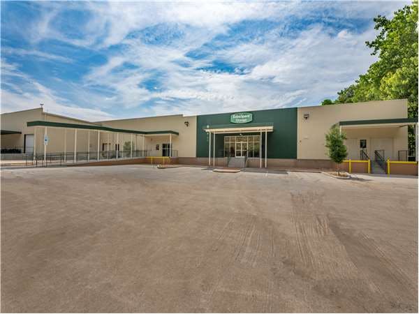 Extra Space Storage facility on 3304 Eastway Dr - Charlotte, NC