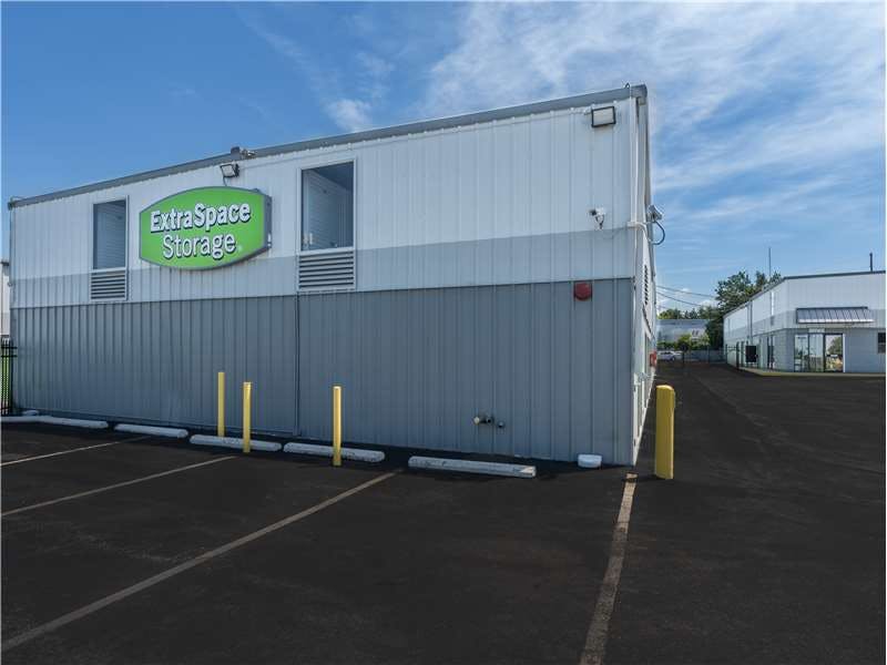 Extra Space Storage facility on 282 S Gulph Rd - King of Prussia, PA