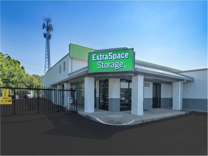 Extra Space Storage facility on 7222 Riverdale Bend Rd - Memphis, TN