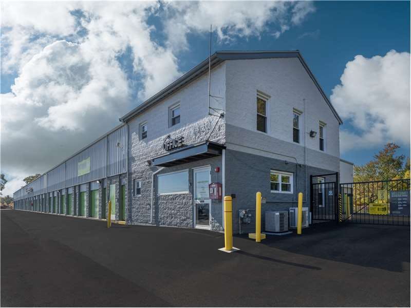 Extra Space Storage facility on 1430 Bedford St - Abington, MA
