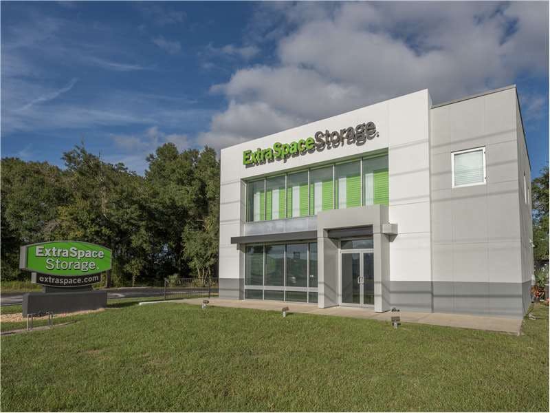 Extra Space Storage facility on 2745 S Woodland Blvd - DeLand, FL
